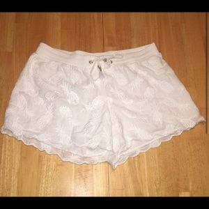 Lilly Pullitzer White Pineapple Shorts